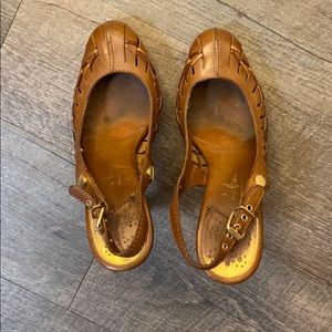 Cole Haan leather heels size 7.5